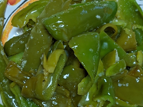 ピーマンとにんにくのごま油炒め